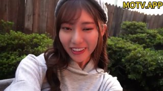 新婚妻子无法忘记以前的快乐和大公鸡灌入厚厚的精液不可避免的怀孕播种机